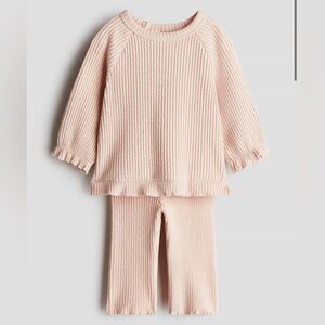 H&M 2-piece wavy ribbed cotton set (2-4 months)